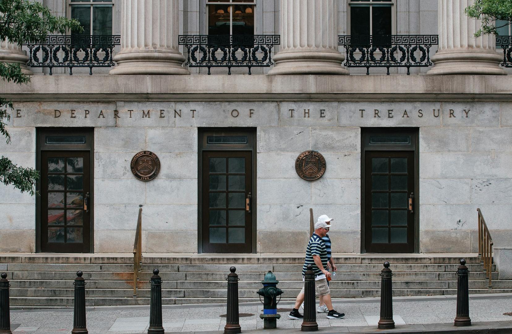 U. S. scraps proposed $10,000 reporting rule for for crypto sent to private wallets