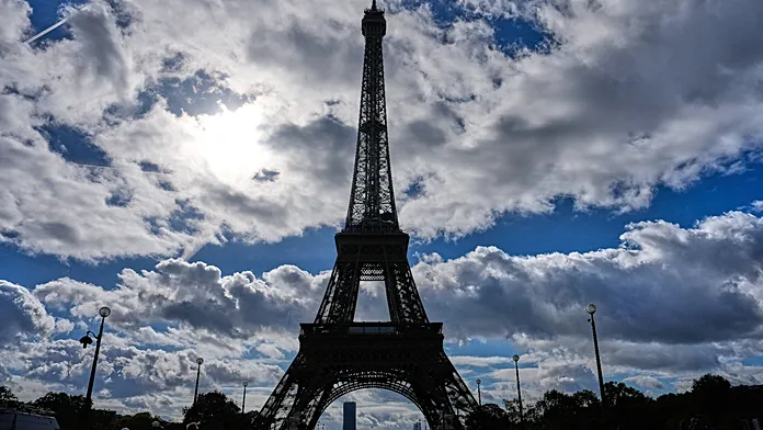 Eiffel Tower director announces departure after row over sidelining of female staff