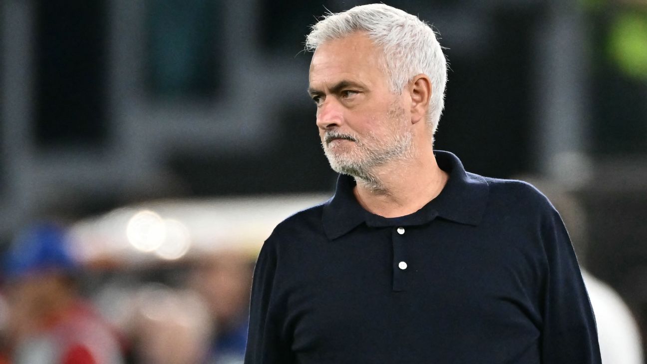 Mourinho takes blame for Madrid struggles before late rally stuns Roma