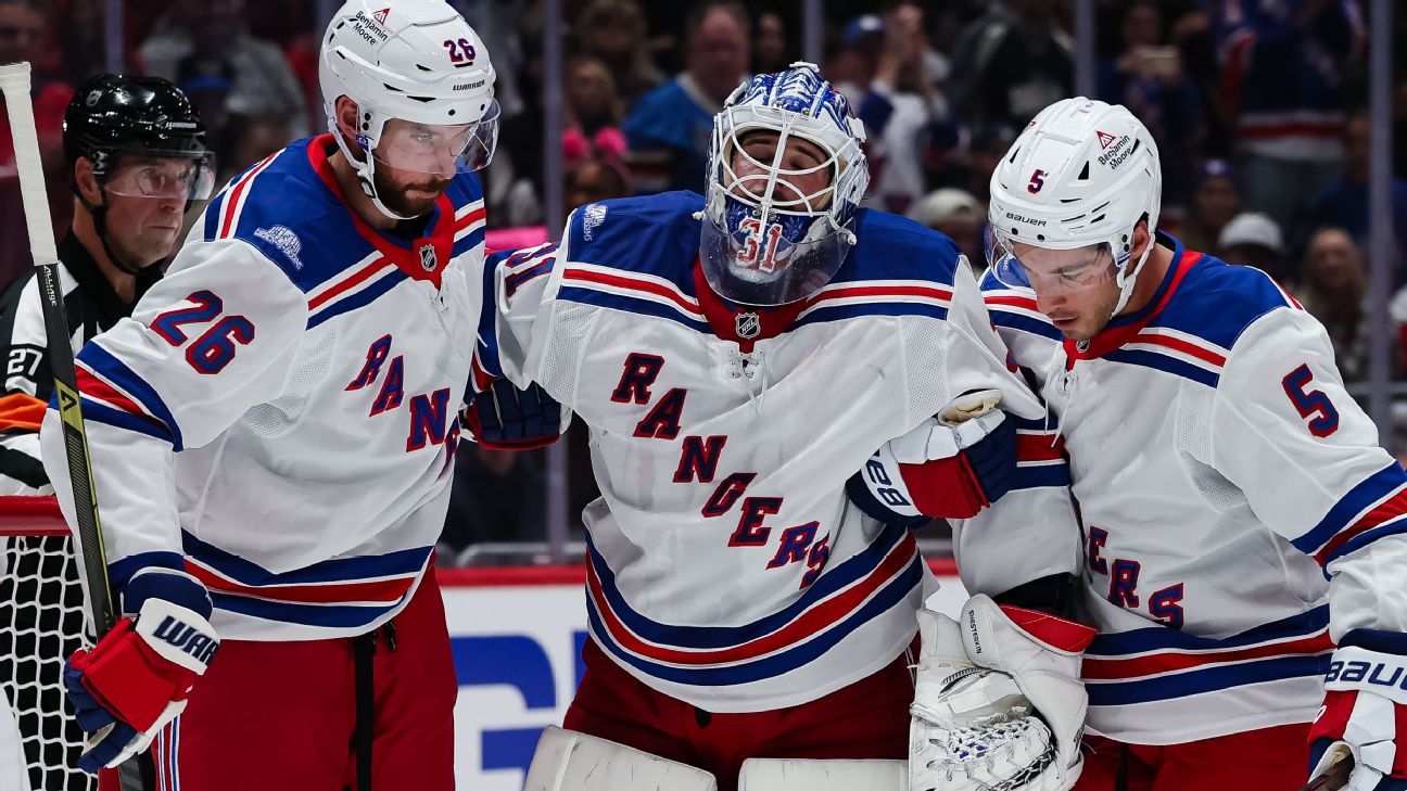 Shesterkin injured, helped off ice in second period of Rangers' loss