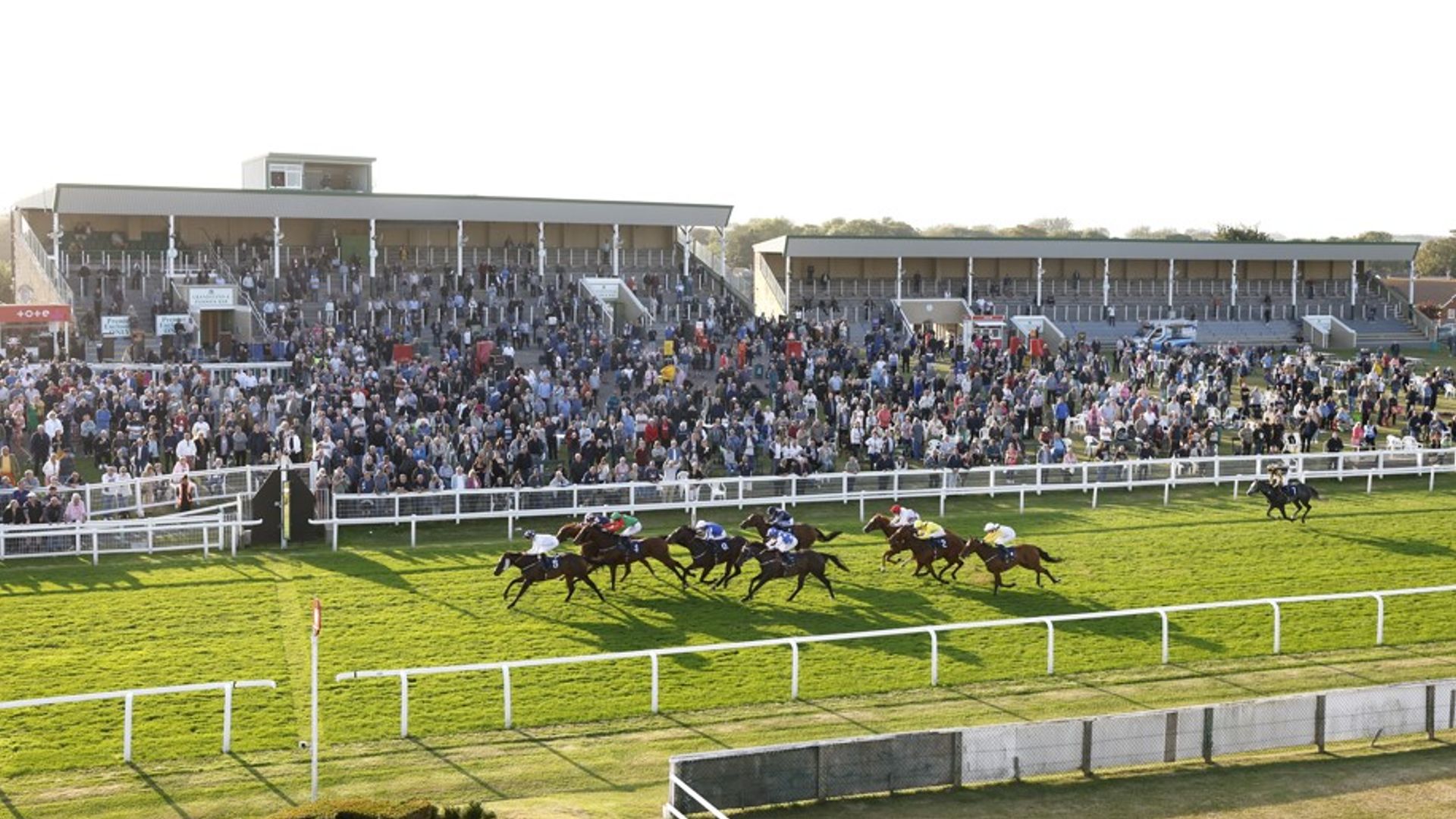 Zhuri chases a first success at Yarmouth