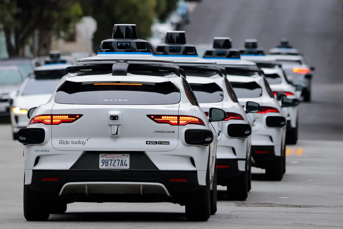 Robotaxi operators will face fines for blocking first responders