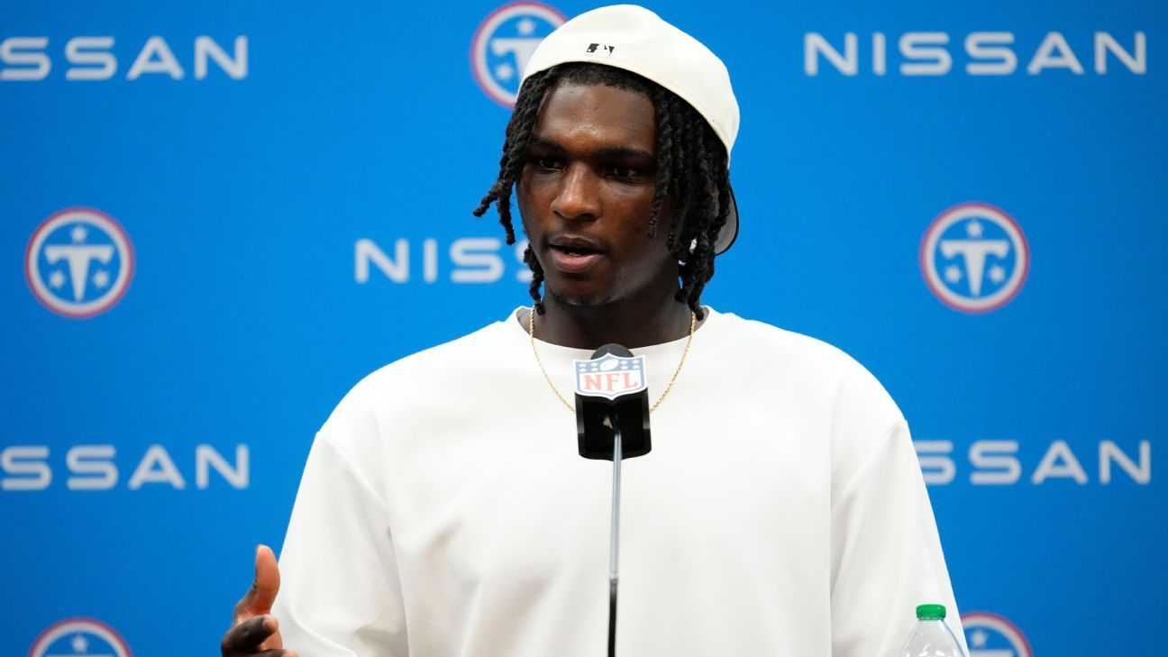 Titans QB Ward on fans' threats to his family: 'People are weird'