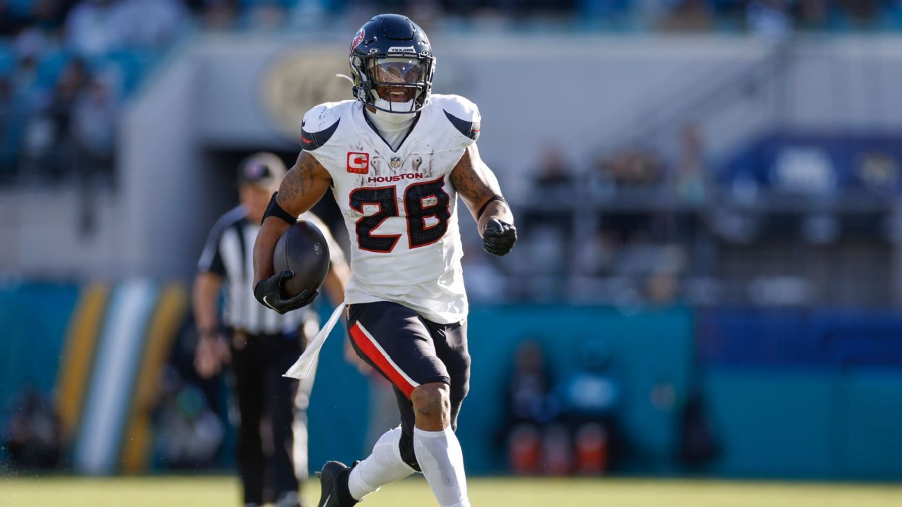 Fantasy football buzz: Joe Mixon is back. Should you add the new Seahawks RB?