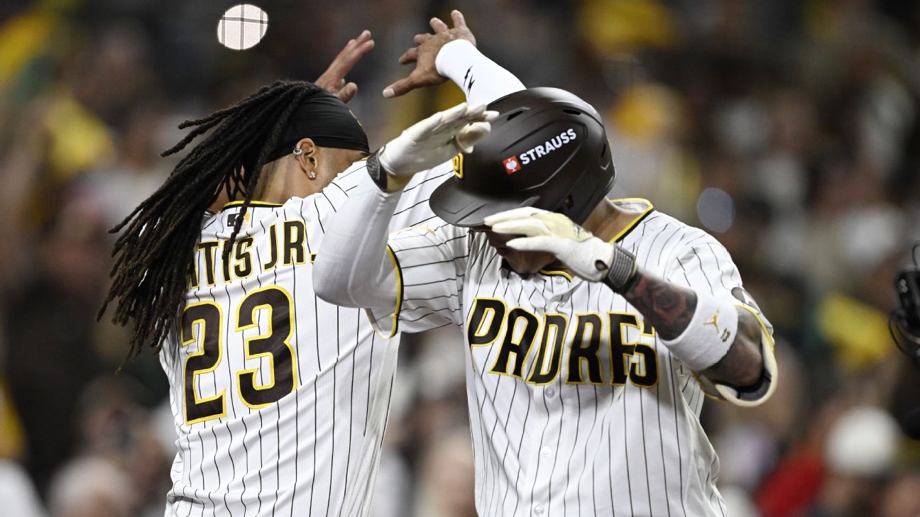 Padres keep momentum going, blow out Cubs in 'perfect' playoff opener