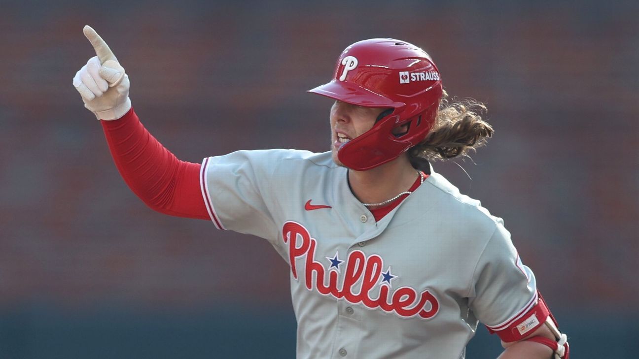 Bohm homer saves Phillies' season after Harper fielding gaffe, tying HR